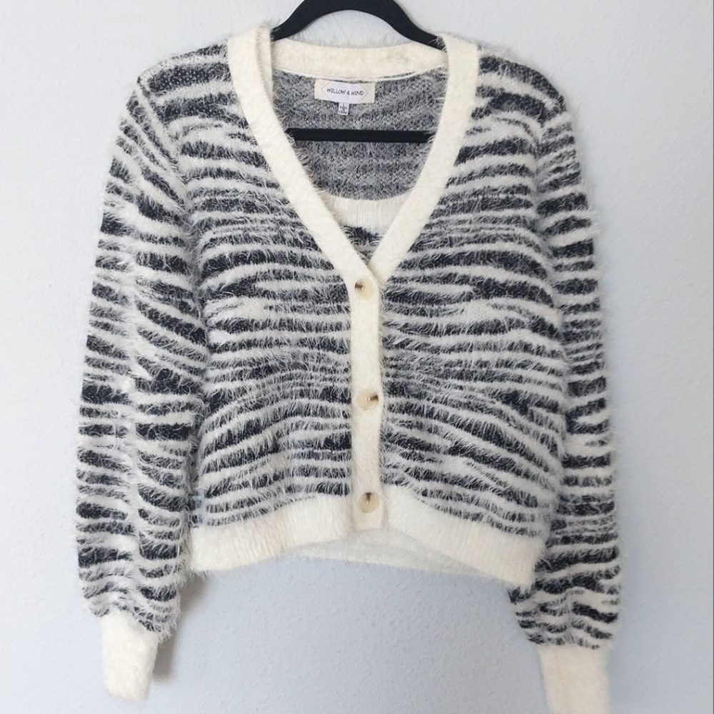 Willow & Wind Black and White Fuzzy Zebra Stripe Eyelash Knit Sweater Set